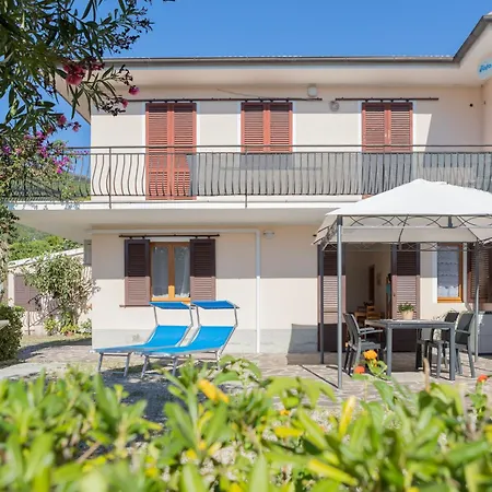 Casa Silvana By Elbasummer Лакона